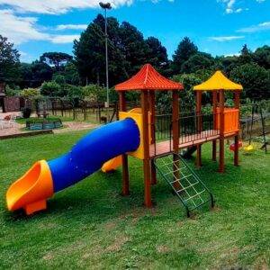 Playground de Madeira Plástica KMP 0205 - Krenke - Brinquedos para Parquinhos - Playground Infantil - Brinquedos de Parque para Escolas, Condomínios, Brinquedoteca, Praças e Construtoras.