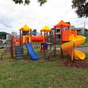 Playground de Madeira Plástica KMP 0404 - Brinquedos para Parquinhos - Playground Infantil - Brinquedos de Parque