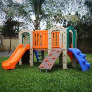 Linha Madeira Plástica KIDS - BP 0201 - Playground de Madeira Plástica - Brinquedos para Parquinhos - Escola, Creche, Condomínio, Playground Infantil - Brinquedos de Parque