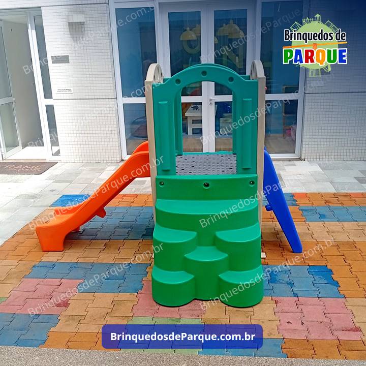 BP KIDS 0102 - Playground de Madeira Plástica - KLP 0102 - Brinquedos para Parquinhos - Escola, Creche, Condomínio, Playground Infantil - Brinquedos de Parque