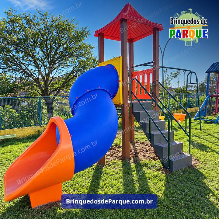 Playground Ecológico de Madeira Plástica KMP 0102 - Brinquedos para Parquinhos - Playground Infantil - Brinquedos de Parque para Escolas, Condomínios, Clubes, Hotéis - Brinquedão para Brinquedoteca