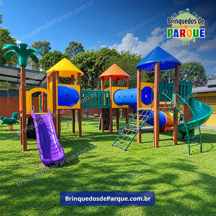 Parque 0401 - Playground Ecológico de Madeira Plástica - Brinquedos para Parquinhos - Playground Infantil - Brinquedos de Parque para Escolas, Condomínios, Praças, Construtoras, Clubes, Hotéis, Brinquedão para Brinquedoteca