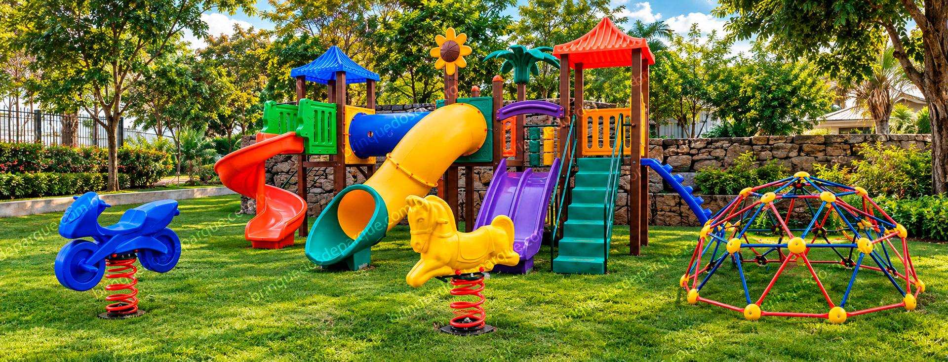 Playground de Madeira Plástica Krenke - Brinquedos de Parquinho Infantil